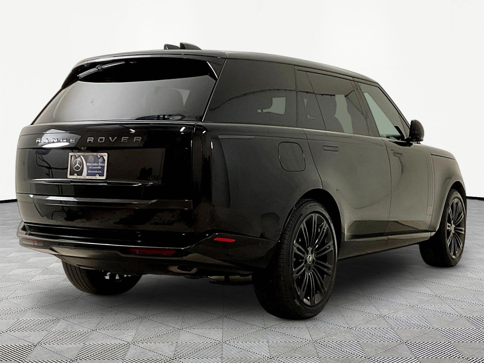 Used 2025 Land Rover Range Rover Long Wheelbase SE AWD/4WD image 6