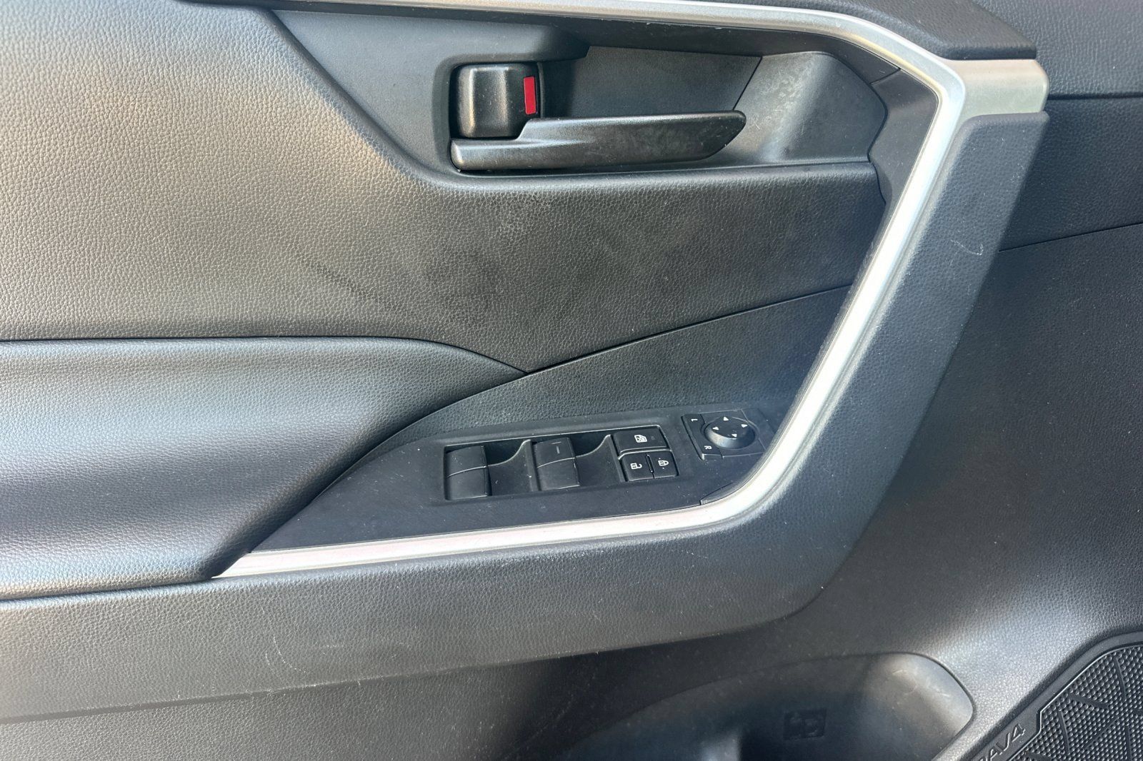 Certified 2023 Toyota RAV4 LE AWD/4WD image 13