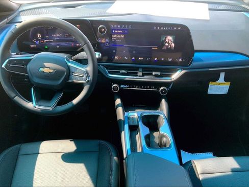 New 2026 Chevrolet Equinox EV LT AWD/4WD image 5
