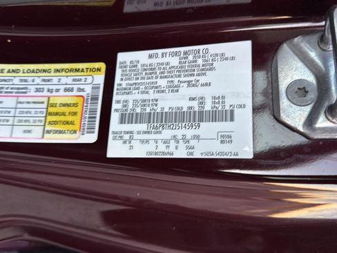 Used 2018 Ford Mustang Coupe w/ Equipment Group 101A image 30