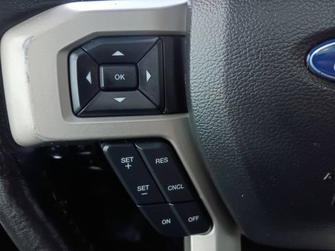 Used 2019 Ford F250 Lariat w/ Lariat Ultimate Package AWD/4WD image 11