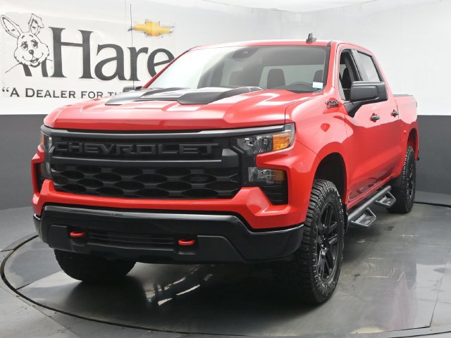 Used 2023 Chevrolet Silverado 1500 Custom Trail Boss w/ LPO, Dark Essentials Package AWD/4WD image 7