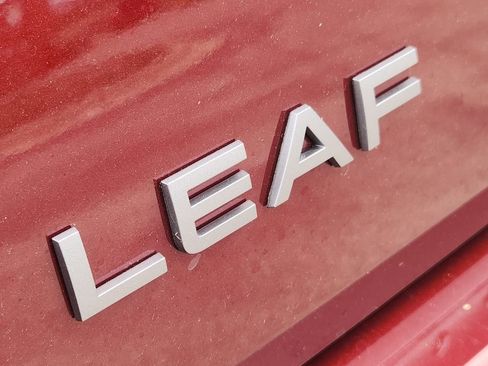 New 2026 Nissan Leaf Platinum+ w/ Cargo Package (Platinum+) FWD image 8