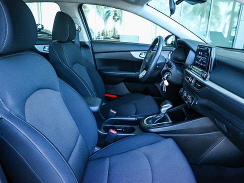 Used 2024 Kia Forte LXS image 23