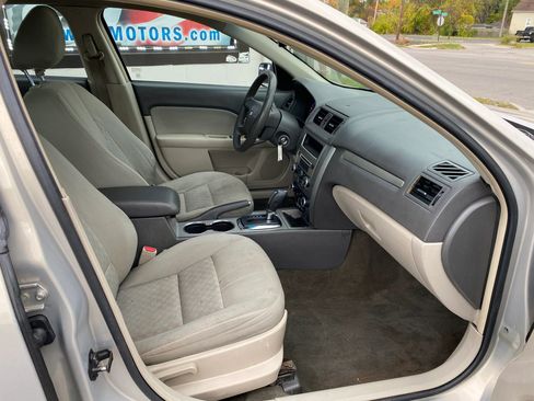 Used 2010 Ford Fusion SE image 11
