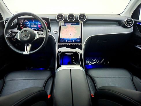 Certified 2025 Mercedes-Benz GLC 300 image 22
