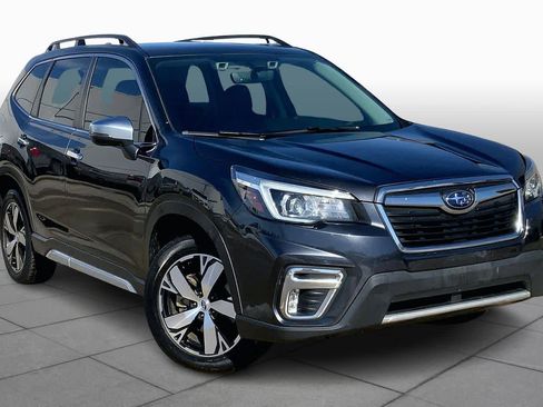 Used 2019 Subaru Forester Touring image 3