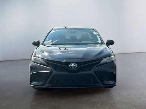 Used 2021 Toyota Camry SE FWD image 8