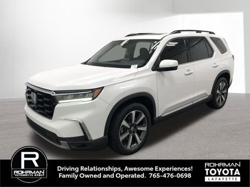 Used 2023 Honda Pilot Touring image 2