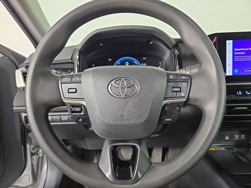 Used 2025 Toyota Camry LE FWD image 21