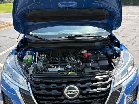 Used 2021 Nissan Kicks SV FWD image 22