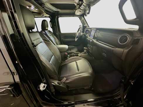 Used 2023 Jeep Wrangler Sahara w/ Cold Weather Group image 31