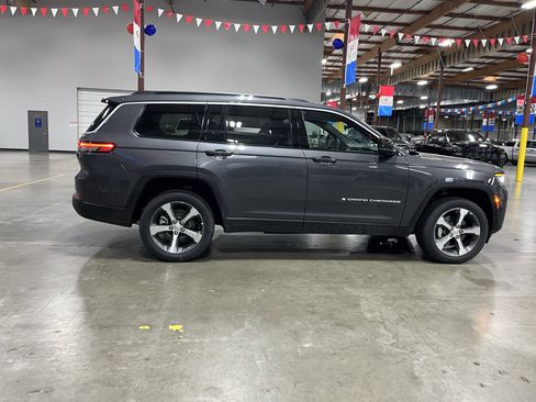 New 2026 Jeep Grand Cherokee L Limited AWD/4WD image 6