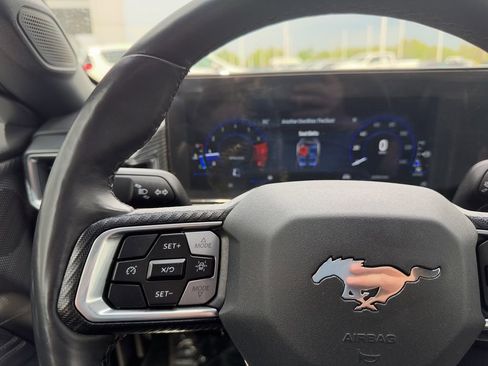 Used 2025 Ford Mustang Premium RWD image 23