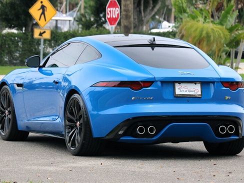 Used 2019 Jaguar F-TYPE R AWD/4WD image 12