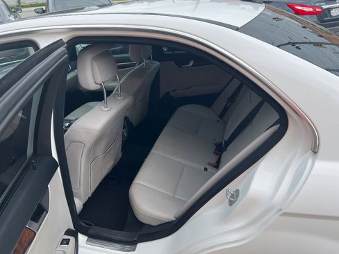Used 2013 Mercedes-Benz C 250 Sedan image 14
