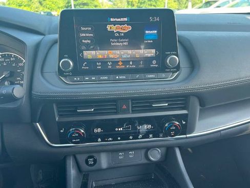 Certified 2025 Nissan Rogue SV w/ SV Premium Package AWD/4WD image 24