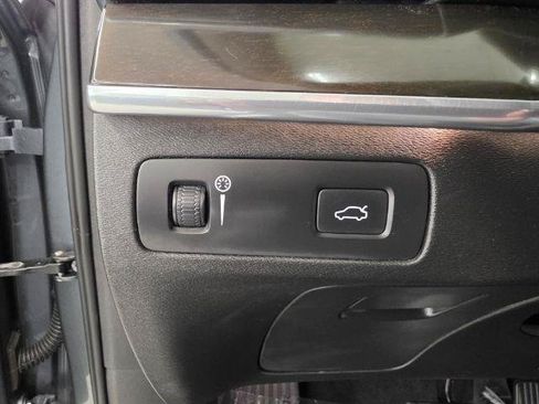 Used 2018 Volvo XC90 T5 Momentum w/ Convenience Package AWD/4WD image 14