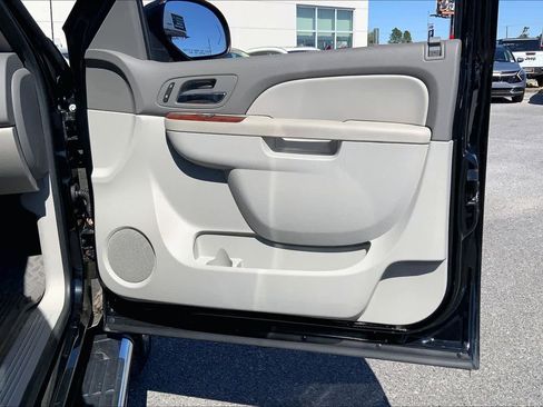 Used 2011 Chevrolet Silverado 2500 LTZ w/ LTZ Plus Package image 23