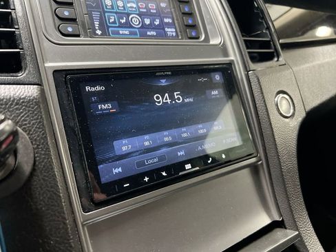 Used 2011 Ford Taurus Limited FWD image 9