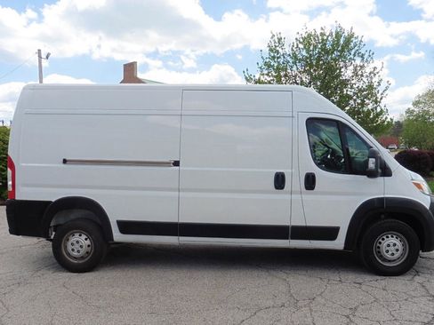 Used 2025 RAM ProMaster 2500 w/ Convenience Group FWD image 7