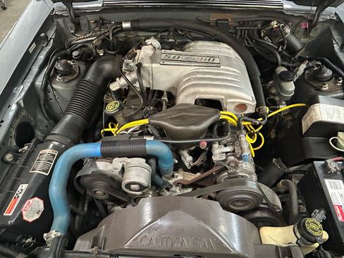 Used 1988 Ford Mustang GT RWD image 13