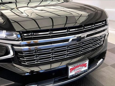 Used 2023 Chevrolet Tahoe Premier AWD/4WD image 30