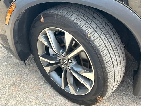 Used 2023 INFINITI QX60 Luxe w/ Performance Audio Package image 10