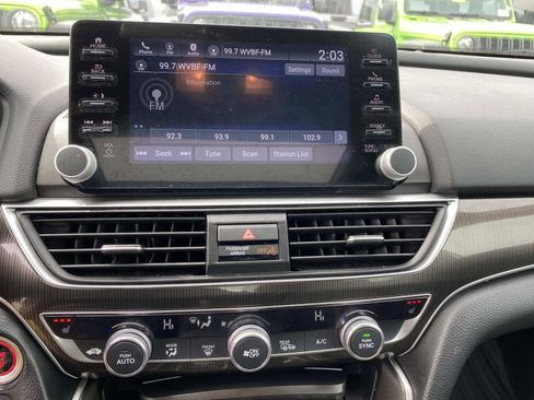 Used 2022 Honda Accord Sport image 11