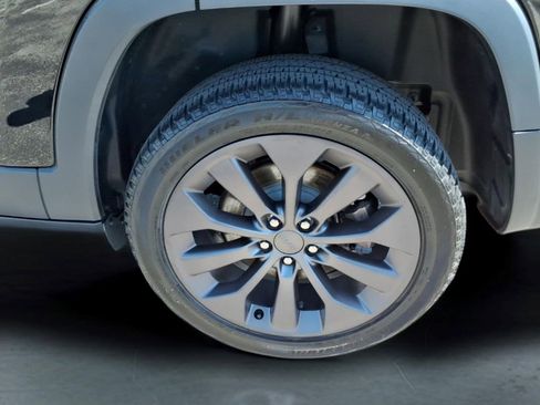Used 2021 Jeep Cherokee Latitude Lux 80th Anniv w/ Quick Order Package 26U 80TH AWD/4WD image 14