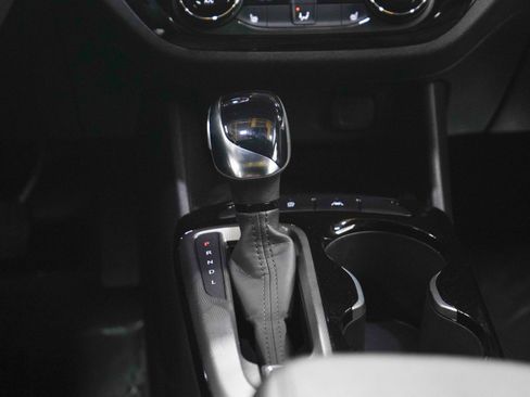 Used 2024 Buick Envista Sport Touring w/ Experience Buick Package FWD image 20