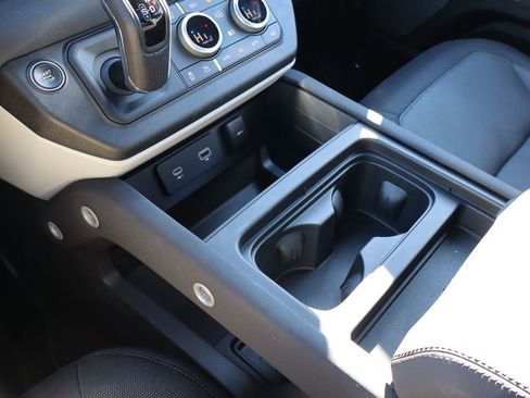 Used 2023 Land Rover Defender 90 X-Dynamic SE image 27