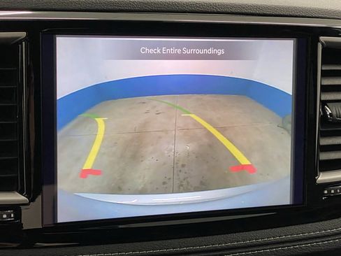 New 2026 Chrysler Pacifica Select w/ S Appearance Package AWD/4WD image 10