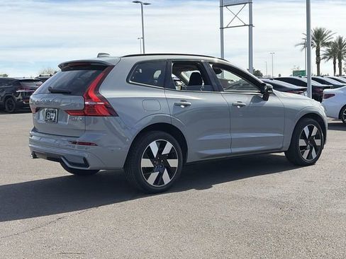 Certified 2025 Volvo XC60 T8 Plus w/ Protection Package Premier image 7