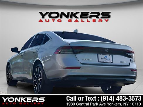 Used 2023 Honda Accord Touring image 5