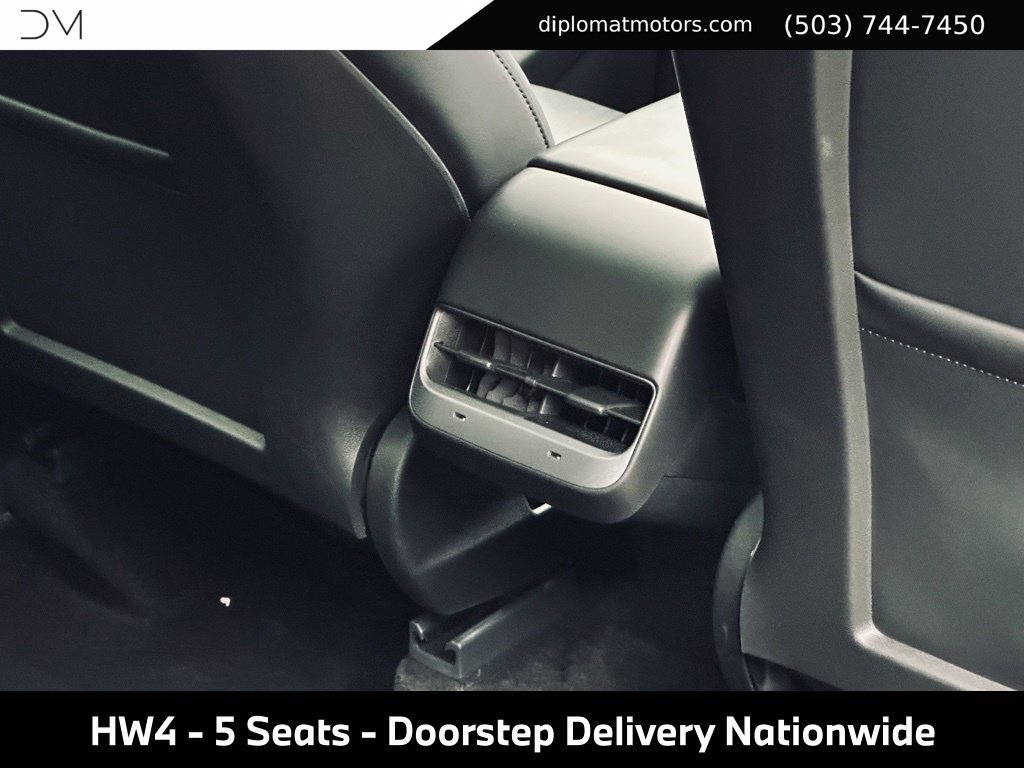 Used 2025 Tesla Model Y Long Range AWD/4WD image 21