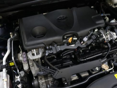 Used 2021 Toyota Camry XLE image 23