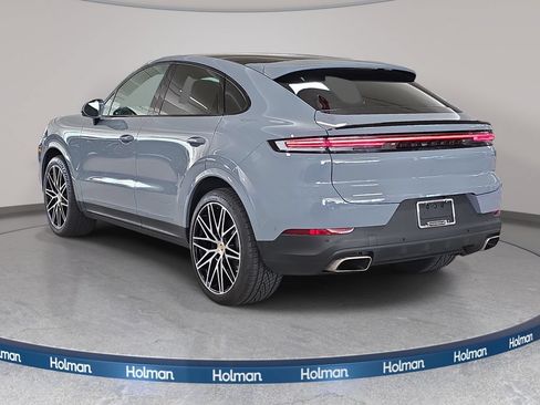 Used 2024 Porsche Cayenne Coupe AWD/4WD image 9