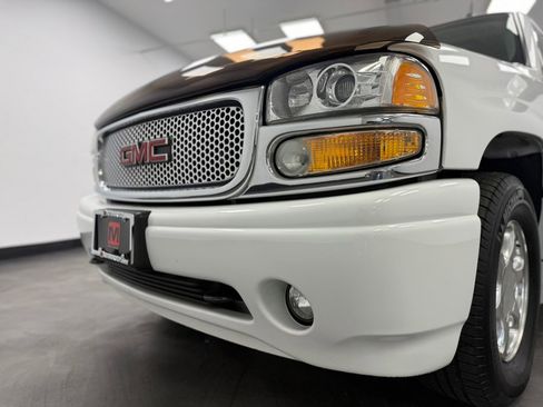 Used 2003 GMC Yukon Denali AWD/4WD image 14