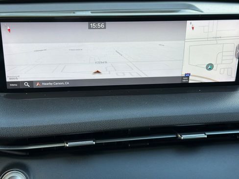 Used 2023 Genesis GV70 2.5T w/ Advanced Package image 18