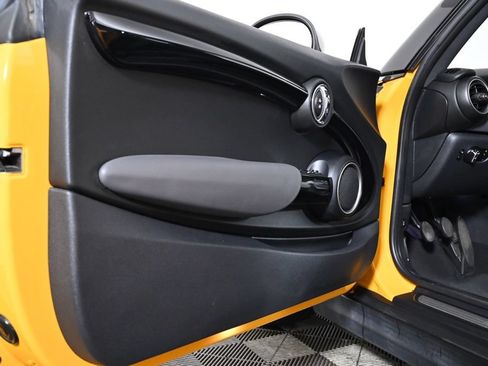 Used 2014 MINI Cooper S FWD image 25