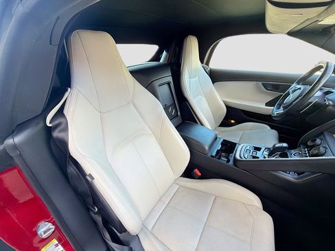 Used 2023 Jaguar F-TYPE Convertible image 14