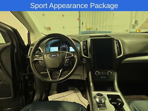 Used 2022 Ford Edge SEL w/ Sport Appearance Package image 5