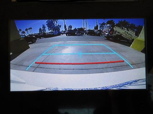 Used 2019 Toyota Prius XLE image 18