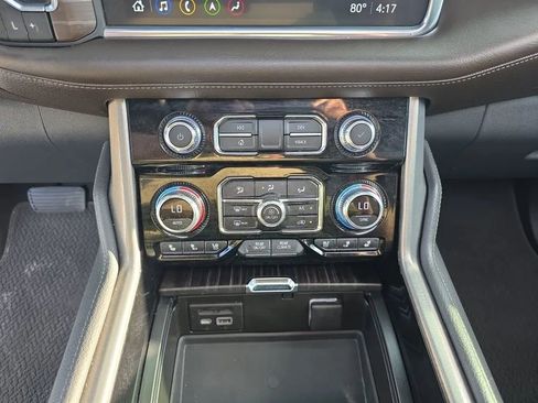 Used 2021 GMC Yukon Denali w/ LPO, Illumination Package image 19