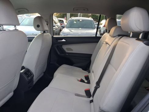 Used 2020 Volkswagen Tiguan SE FWD image 8