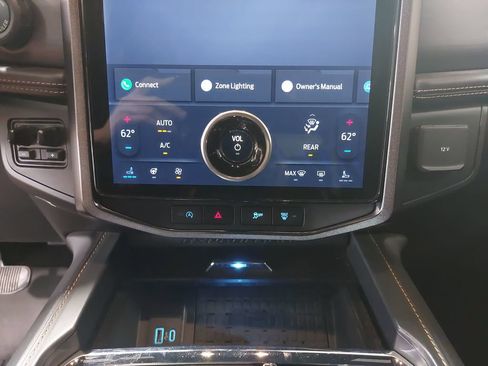 Used 2023 Ford Expedition Max Platinum AWD/4WD image 21