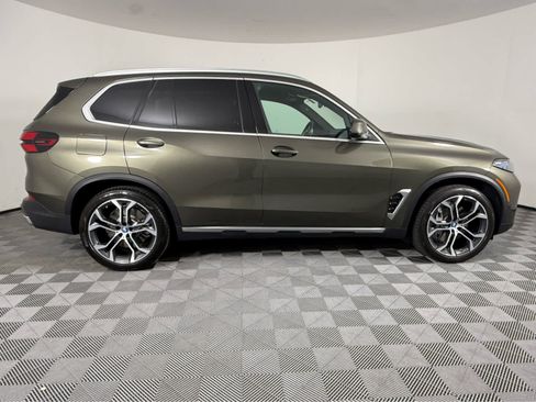 Used 2025 BMW X5 xDrive50e w/ Premium Package AWD/4WD image 2