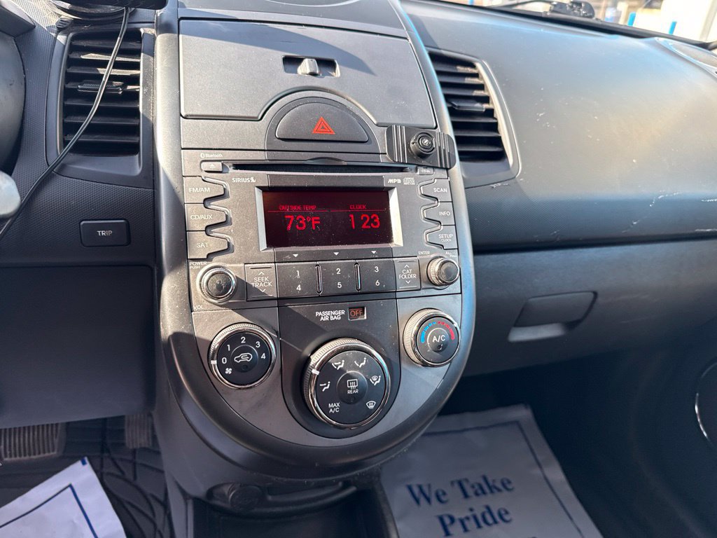 Used 2010 Kia Soul + FWD image 24