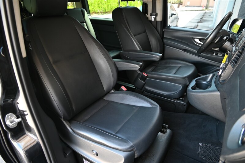 Used 2020 Mercedes-Benz Metris Passenger image 17